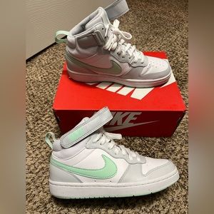 Kids 4Y Nike Court Borough Mid 2